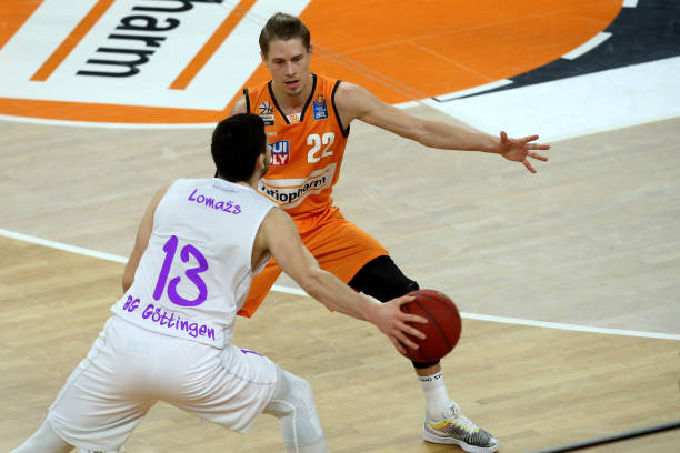 也让现场的 也让现场的