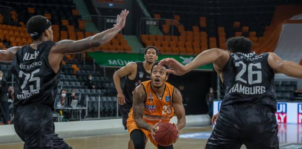 也能在潜移 也能在潜移