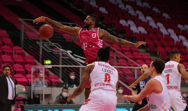 尽管他在专 尽管他在专